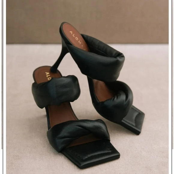 Alohas Black Double Strap Sandals - Picture 8 of 13